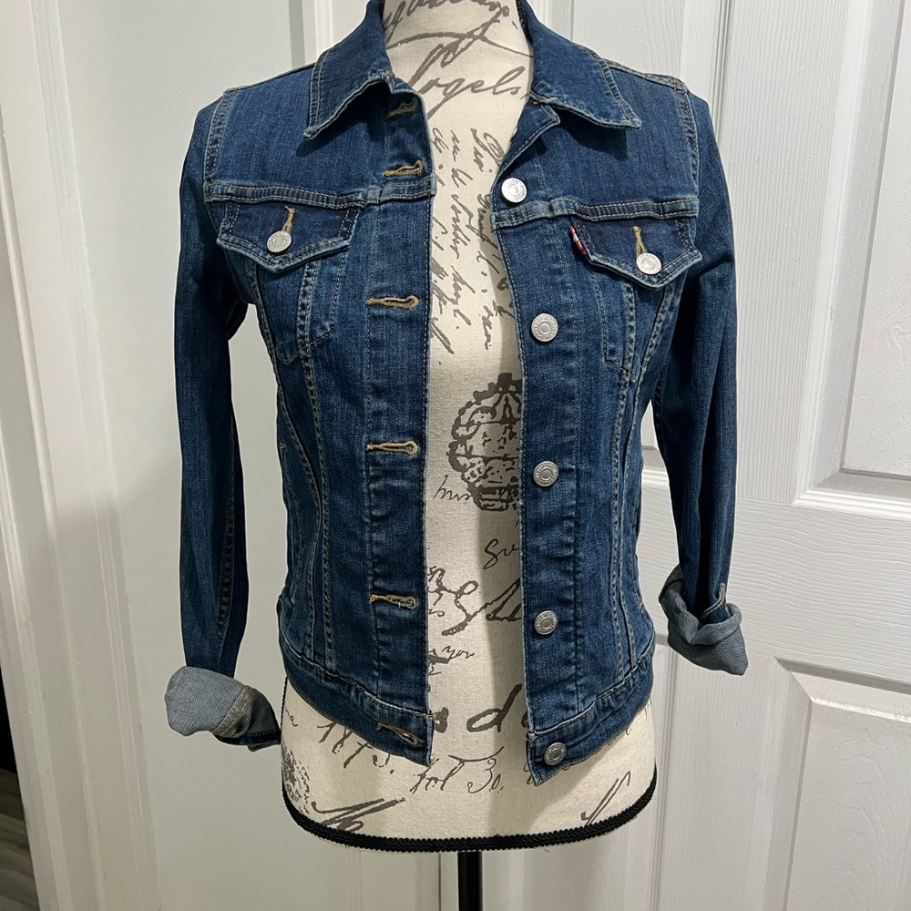 XS Levi’s Jacket